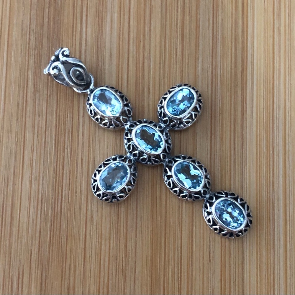 $58  Designer Estate Cross   Sterling Silver   Marked ZIV 925 ID - Picture 3 of 5